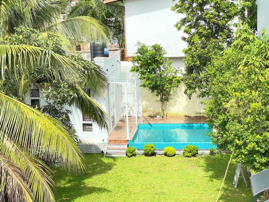 3m Poolside Foreign Passport Only * Kandana